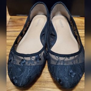 Torrid 10W Black Mesh Lace Flats